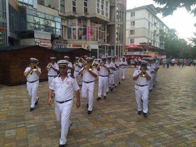 Edirne Belediye Bandosu Sınırları Aştı