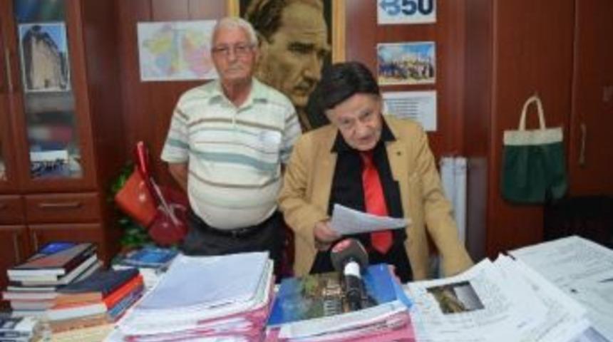 Aklı Olan Ağaçları Ve Hayvanları Korur