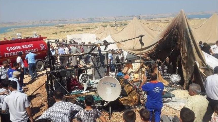 &Ccedil;adır Kentte Yangın &Ccedil;ıktı