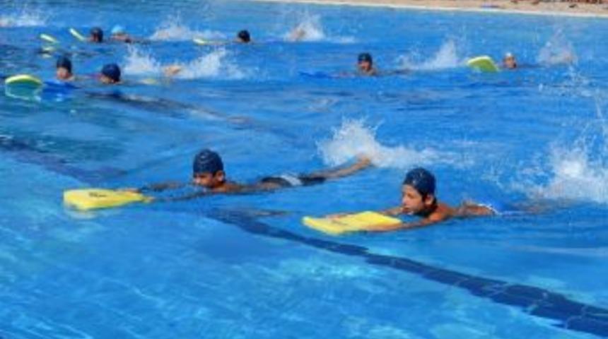 Y&uuml;zme Kursu İkinci D&ouml;nem Eğitimine 750 &Ouml;ğrenci Katıldı