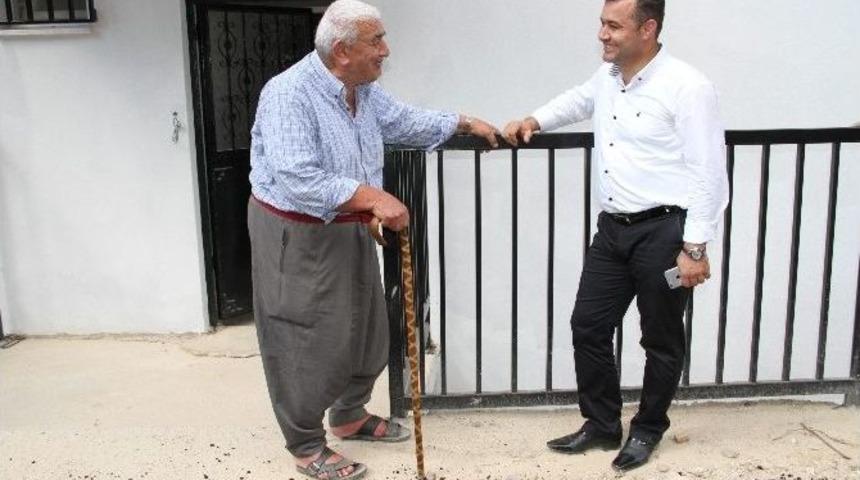 Alanya Belediye Başkanı Y&uuml;cel, Asfalt &Ccedil;alışmalarını İnceledi