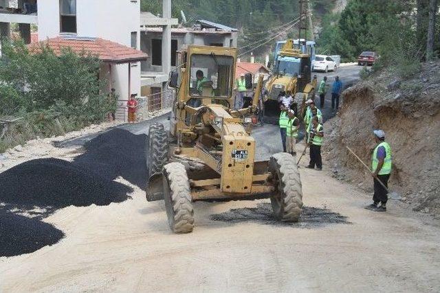 Alanya Belediye Başkanı Yücel, Asfalt Çalışmalarını İnceledi