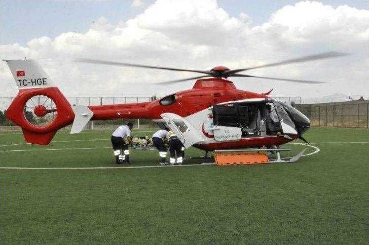 Otomobil İle Hafif Ticari Araç Çarpıştı: 1 Ölü, 5 Yaralı G4