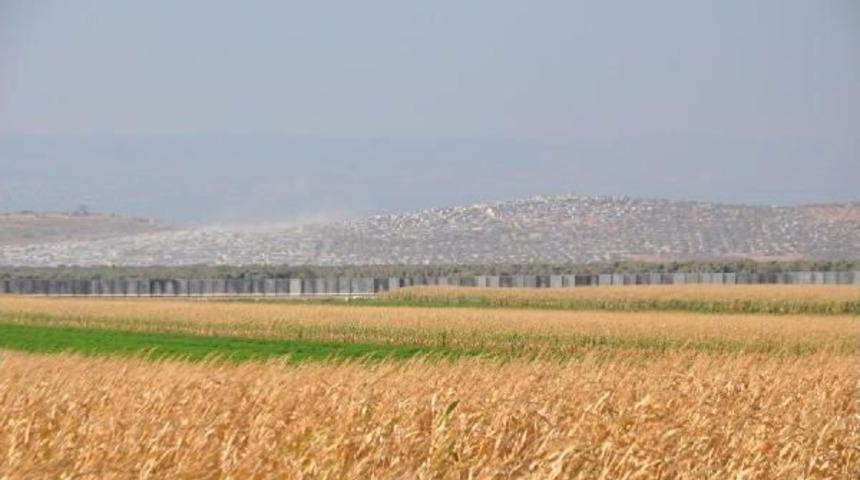 Hatay'ın Bir Il&ccedil;esinin Daha Sınırına Duvar &Ouml;r&uuml;ld&uuml;