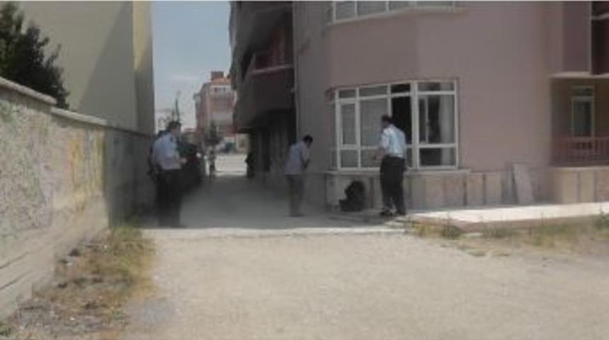 Gurbet&ccedil;inin Evine Hırsız Girdi