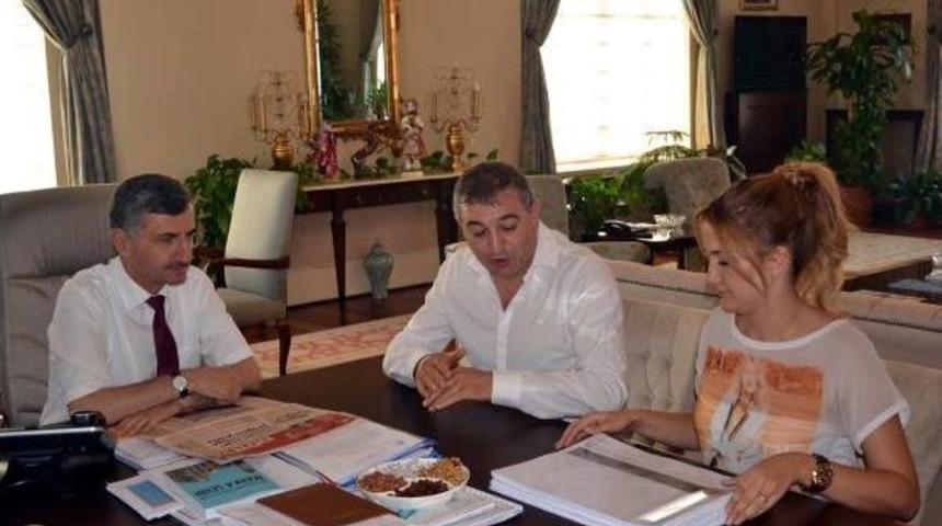 Spil'e Yapılacak Otellerin &Ouml;n Projesi Valisi Bektaş'a Sunuldu