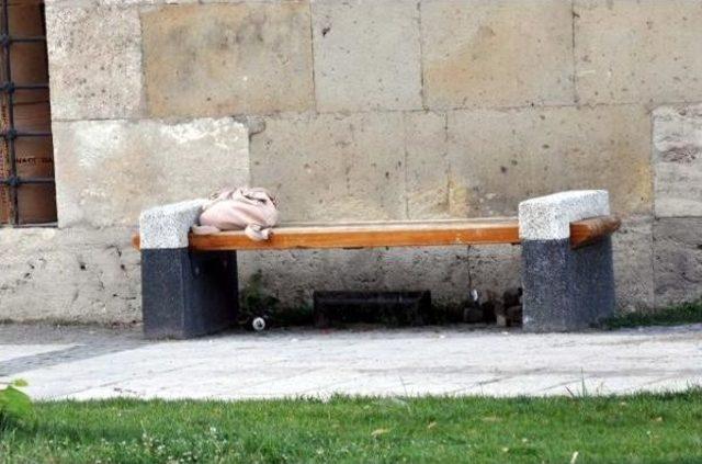 Sivas ta Ş&uuml;pheli &Ccedil;anta F&uuml;nyeyle Patlatıldı 1