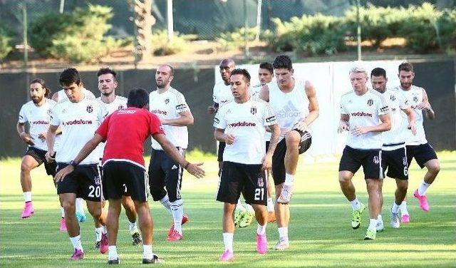 Beşiktaş, Mersin İdmanyurdu Ma&ccedil;ı Hazırlıklarını S&uuml;rd&uuml;r&uuml;yor 1