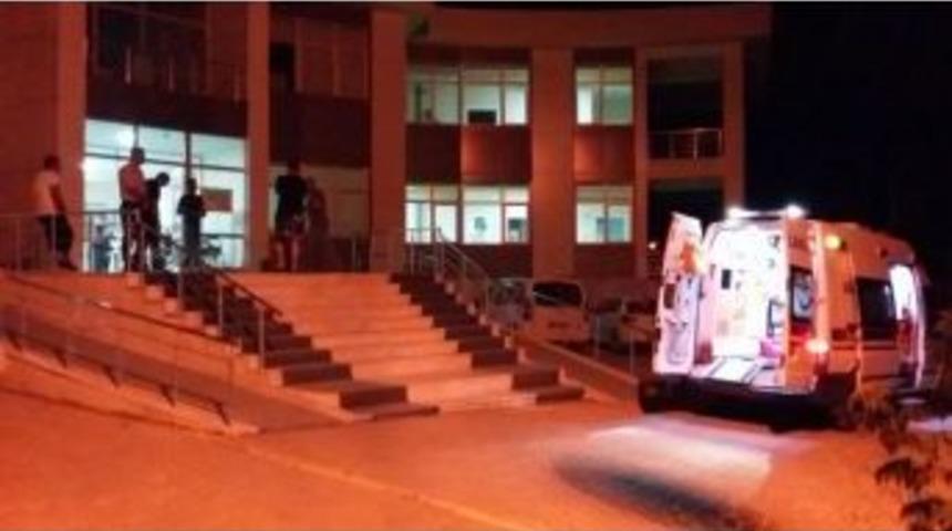 Tunceli&rsquo;de Komando B&ouml;l&uuml;ğ&uuml;ne Bomba Y&uuml;kl&uuml; Minib&uuml;sle Saldırı: 3 Yaralı