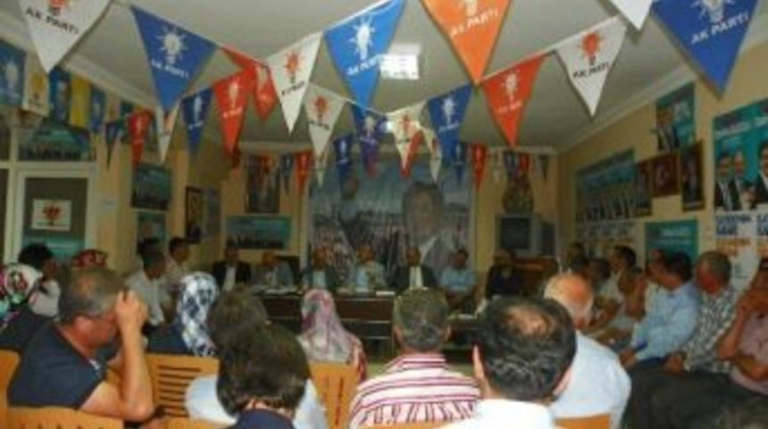 Zirvedeki İl&ccedil;e Hacılar