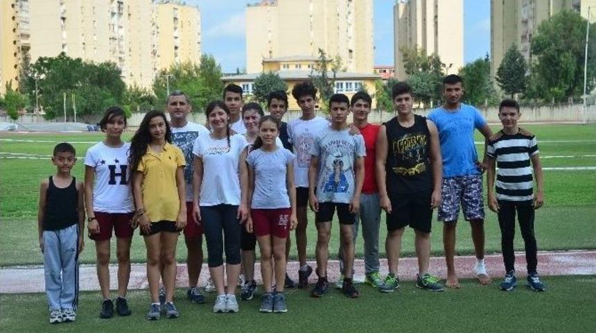 Adana Gen&ccedil;likspor Atletleri Final Yarışmaları İ&ccedil;in Ankara&rsquo;ya Gitti