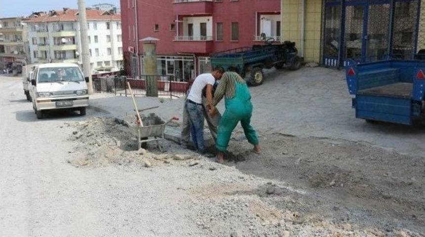 Ketmenli Caddesinde Bord&uuml;r &Ccedil;alışması