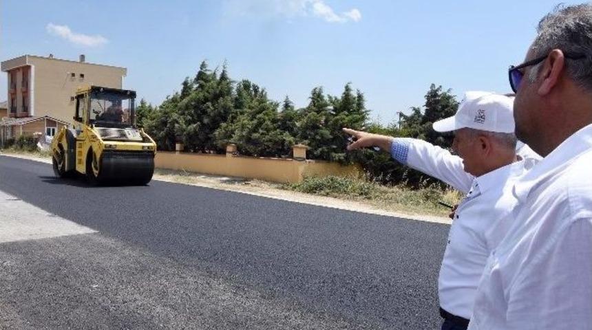 Başkan Hasan Akg&uuml;n: "b&uuml;y&uuml;k&ccedil;ekmece&rsquo;ye 100 Bin Ton Asfalt D&ouml;k&uuml;yoruz"