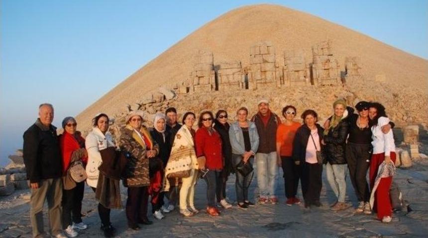 Adanalı Doğa Gezginleri Nemrut&rsquo;a Hayran Kaldı