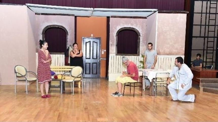 Seyhan’dan Aziz Nesin’e 100. Yaş Günü Armağanı