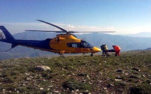 Erzurum'da Konuşlandırılan Ambulans Helikopter, 8 Ayda 200 Hasta Için Havalandı