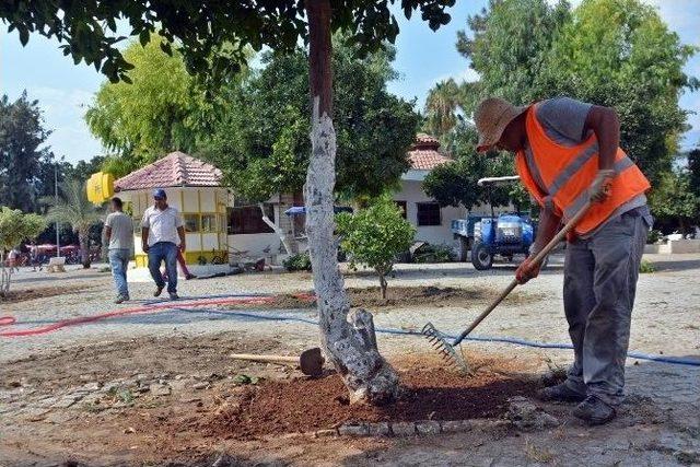 Noel Baba Meydanı’nda Temizlik Ve Bakım Çalışması Yapıldı 2