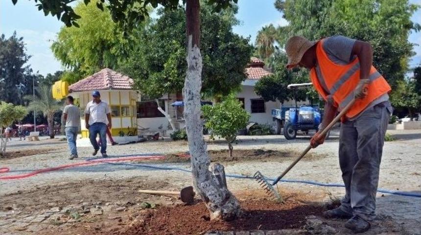 Noel Baba Meydanı&rsquo;nda &Ccedil;evre D&uuml;zenlemesi Yapıldı