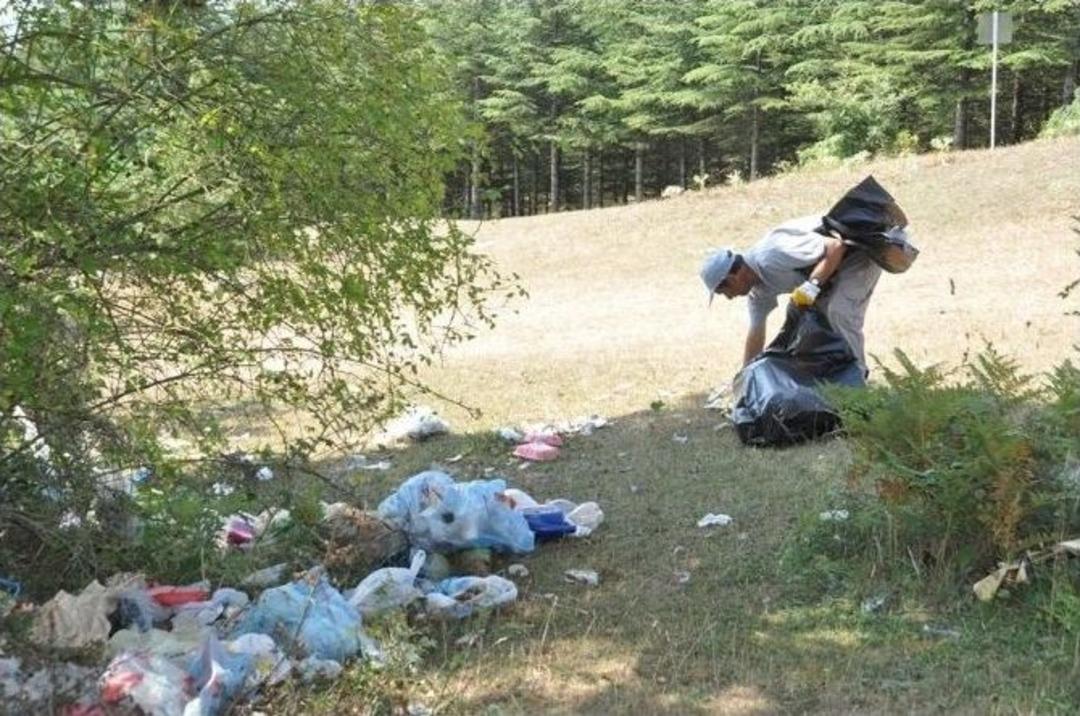 Duyarsız Vatandaş Tabiat Harikası Yaylayı Kirletiyor