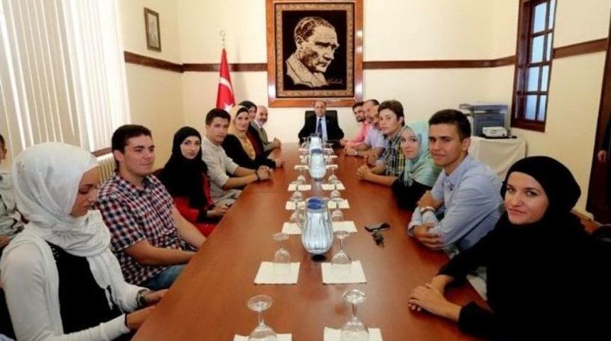 Hırvat Gen&ccedil;lerden Vali &Ccedil;omaktekin&rsquo;e Ziyaret