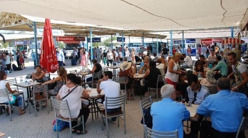 Didim Otogarında Hareketli G&uuml;nler Yaşanıyor