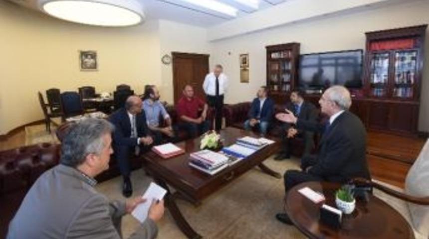 Kılıçdaroğlu, Avrupa Alevi Birlikleri Konfederasyonu Heyetiyle Görüştü