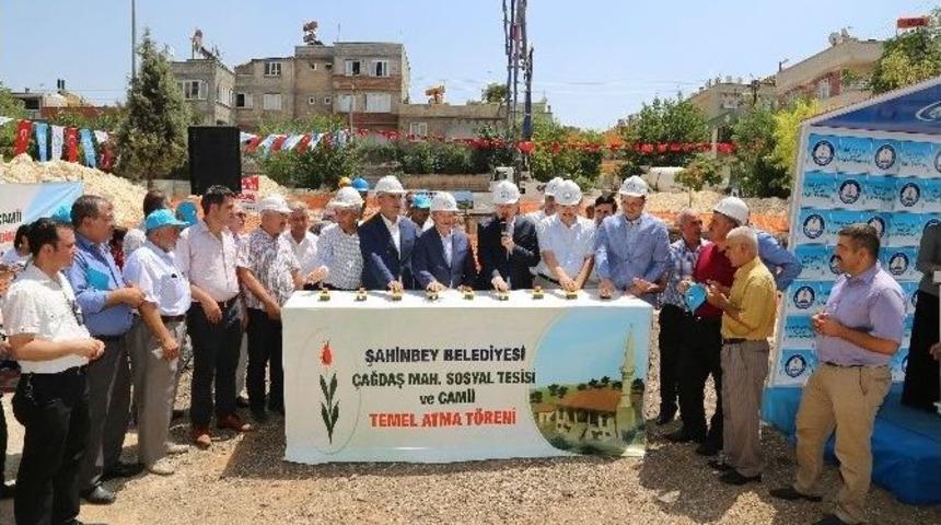 Şahinbey&rsquo;den &Ccedil;ağdaş Mahallesi&rsquo;ne Sosyal Tesis Ve Cami