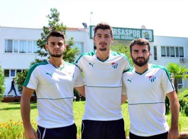 Bursaspor Altyapısında Imzalar Atıldı