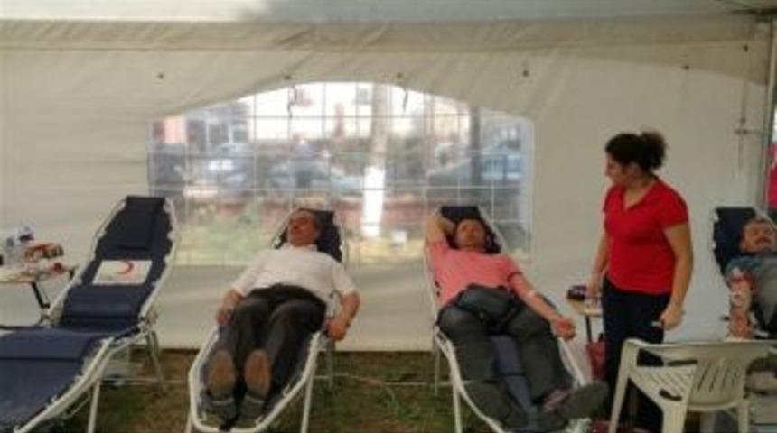 Ulus&rsquo;un 71. Yıl D&ouml;n&uuml;m&uuml;nde Kan Bağışı Kampanyası