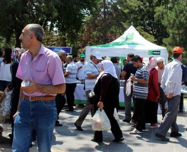 Yeşilay Kayseri’de 20 Bin Ayran Dağıttı