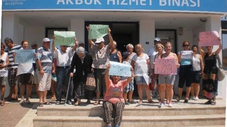 Akbük’te Kadınlar Su Fiyatına Tepki Gösterdi