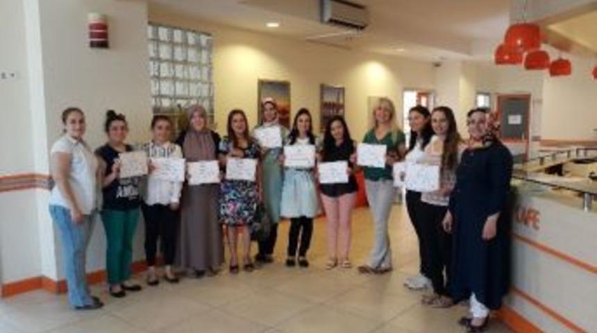 15 Hanım Daha Hızlı Yazma Kursunu Tamamladı