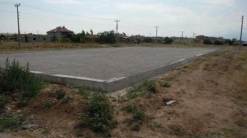 Bolvadin&rsquo;de Halı Saha Yapım &Ccedil;alışması