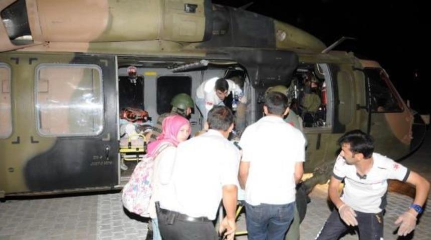 Hakkari'de Pkk'lılarla Askerler Arasında &Ccedil;atışma; 3 Şehit, 6 Yaralı (4)