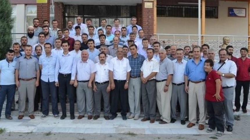 M&uuml;ft&uuml; Coşkun&rsquo;a Din G&ouml;revlilerinden Veda Yemeği