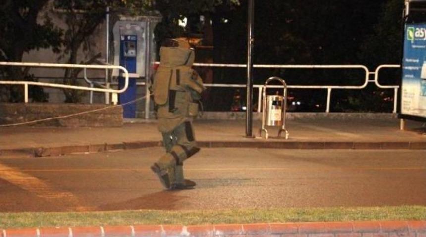 Kaymakamlık &Ouml;n&uuml;nde Ş&uuml;pheli &Ccedil;anta Paniği