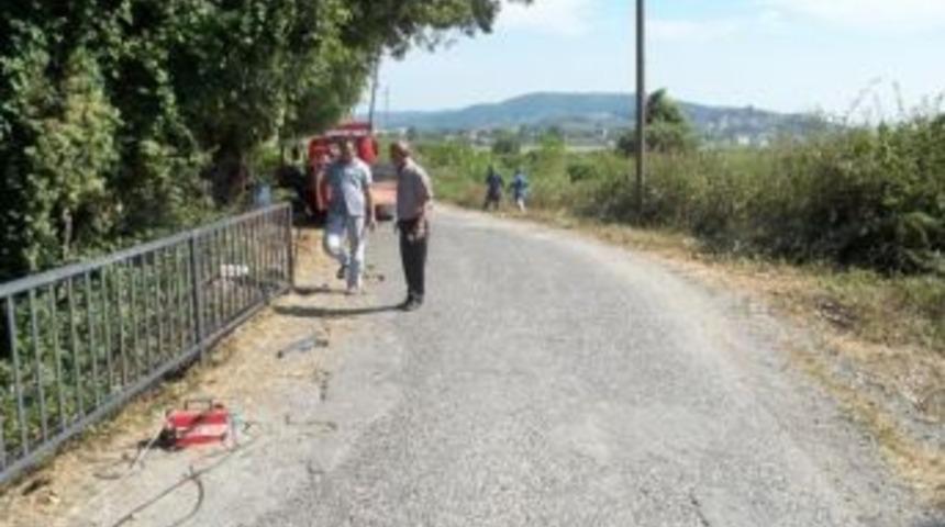 Otomobiller Kanala U&ccedil;masın Diye Korkuluk