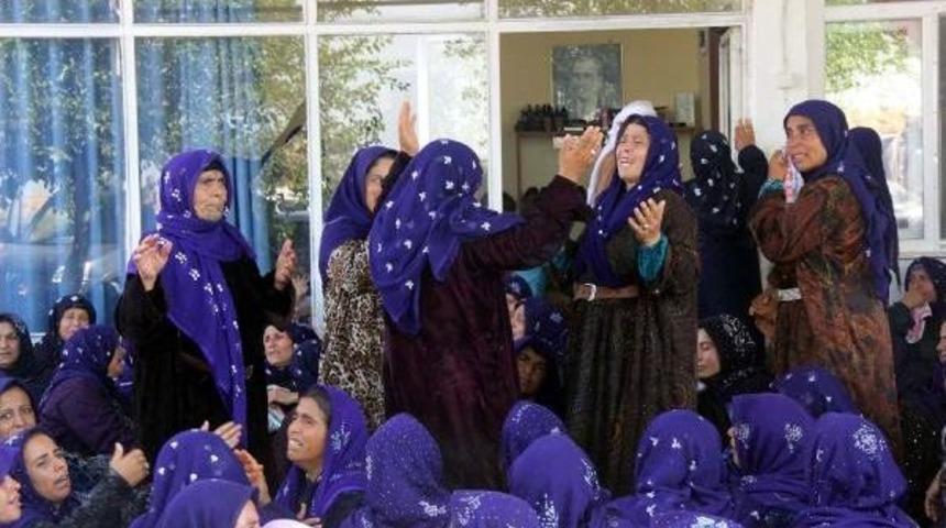 Şanlıurfalı Şehit Uzman &Ccedil;avuşun Evinde Yas