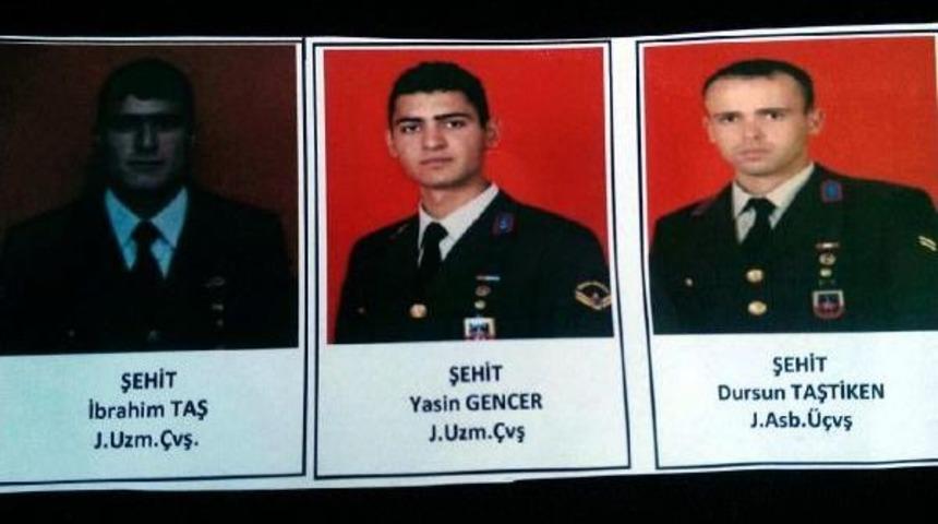 Şehitler I&ccedil;in Van'da T&ouml;ren (1)