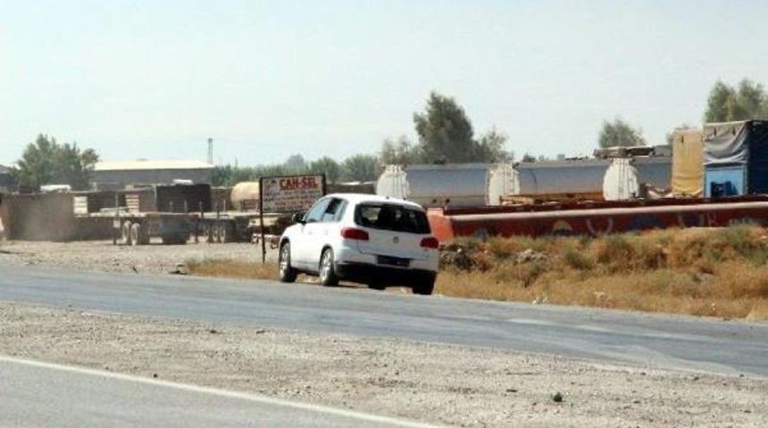 Silopi'de Terk Edilen Otomobil Bomba Y&uuml;kl&uuml; &Ccedil;ıktı(1)