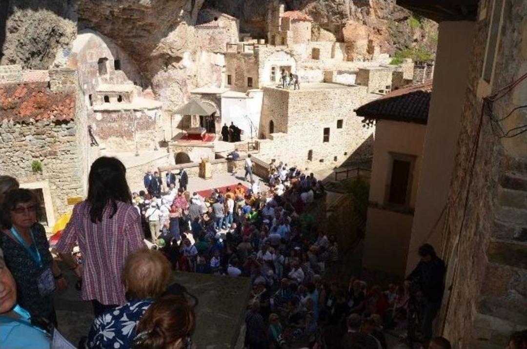 Ortodoks Hristiyanlar S&uuml;mela&rsquo;da Ayin İ&ccedil;in 6. Kez Buluştu&hellip;