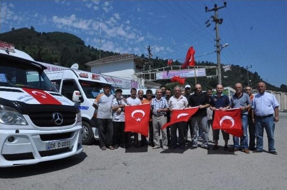 Giresun&rsquo;da Dolmuşlar T&uuml;rk Bayrakları İle S&uuml;slendi