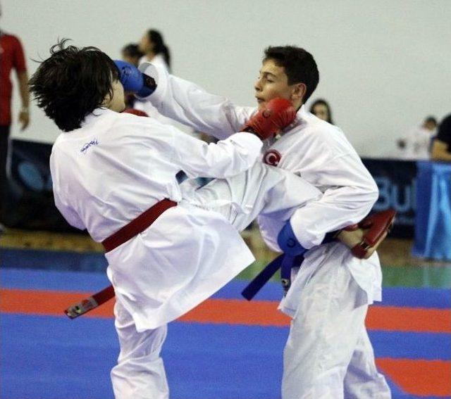 Trabzon’da Karate Şöleni