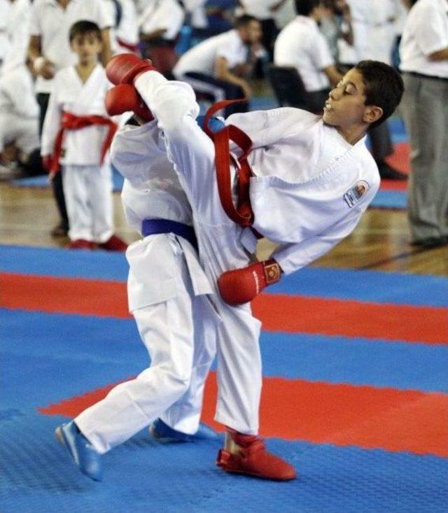 Trabzon’da Karate Şöleni