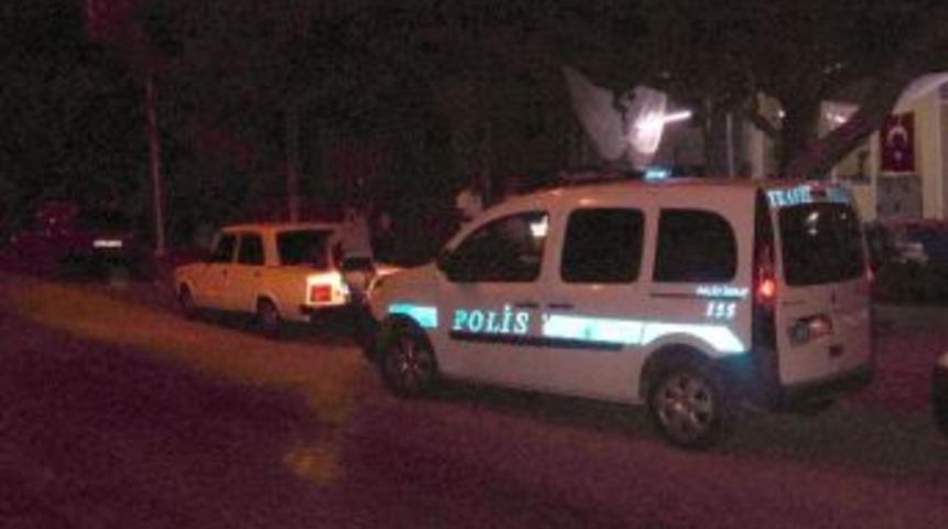 &lsquo;dur&rsquo; İhtarına Uymayan Ara&ccedil; Polisi Alarma Ge&ccedil;irdi