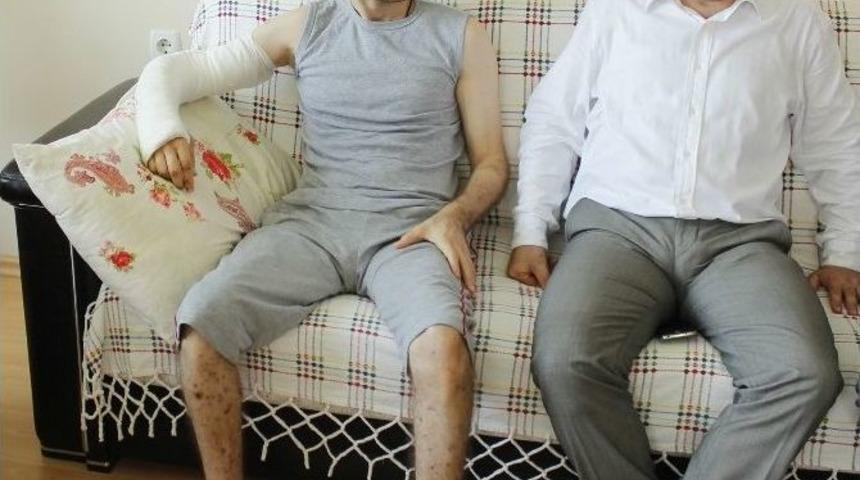 Ter&ouml;r Saldırısında Yaralanan Polis Memuru Baba Ocağında Dinleniyor