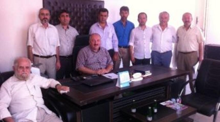 G&uuml;ny&uuml;zl&uuml;ler, İl&ccedil;e Milli Eğitim M&uuml;d&uuml;r&uuml; Kara&rsquo;yı Ziyaret Etti