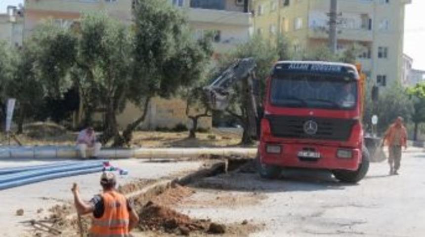 Uedaş Halitpaşa Mahallesi&rsquo;nde Kabloları Yer Altına Alıyor