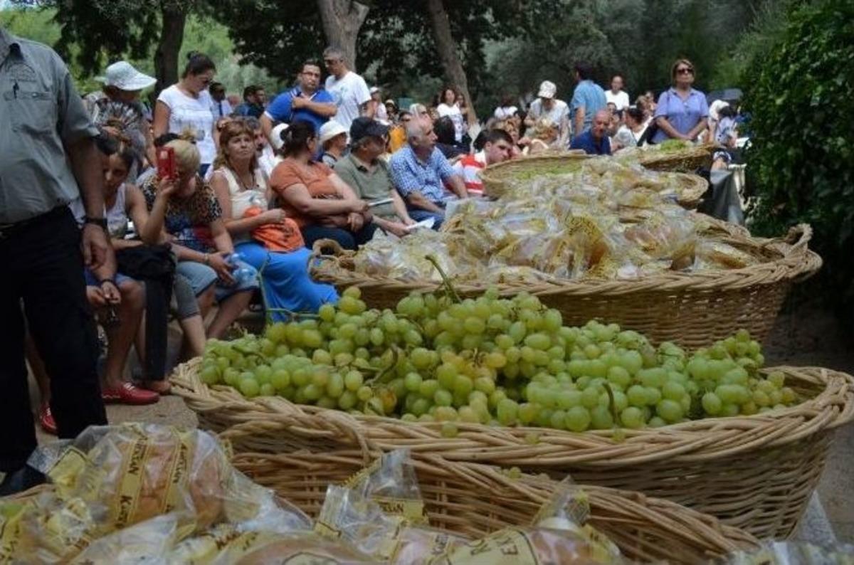 Katolik Ve Ortodokslar &rsquo;meryem Ana&rsquo; İ&ccedil;in Ayinde Buluştu