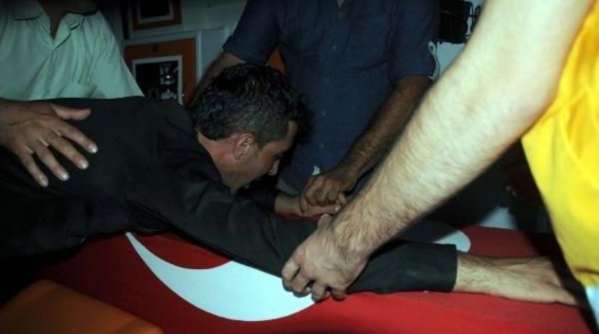 Şehit Uzman &Ccedil;avuş Gencer'in Cenazesi Merzifon Havaalanı'nda Karşılandı (2)